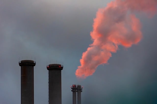 Przemiany w Branży Przemysłowej: Jak Technologia Zmienia Procesy Produkcyjne - 1 2025